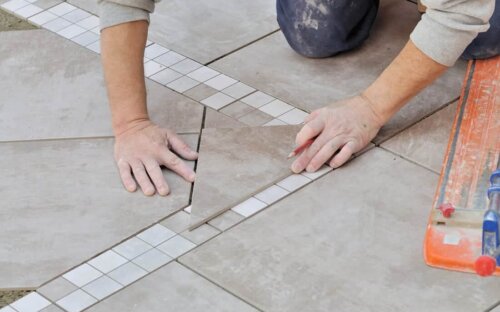 Terrassenplatten verlegen