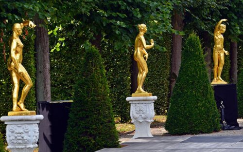 Moderne Gartenskulpturen aus Edelstahl  Bronze & Sandstein