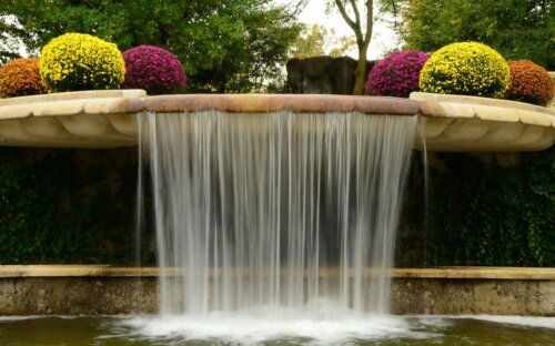 Wasserfall im Garten – Tipps zum Selberbauen & Anleitung