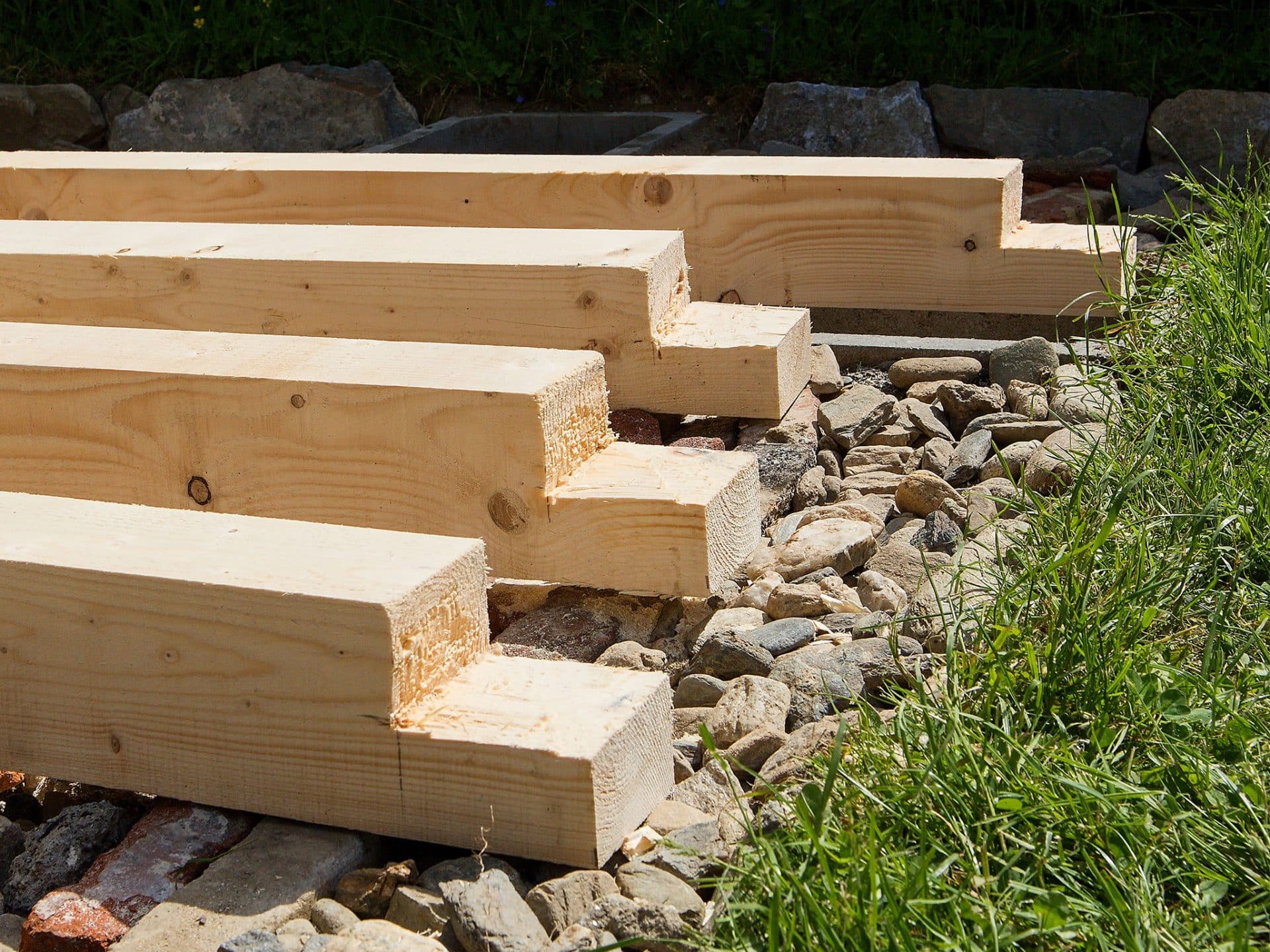 Pergola aus Holz selber bauen - Überdachung für Ihre Terrasse