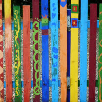 gartenzaun_bunt_bemalt