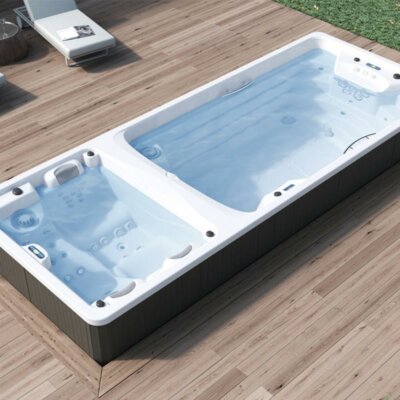 Luxuriöser Swim-Spa auf Terrasse