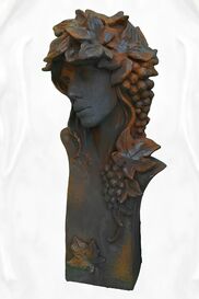 Romantische Frauenb�ste floral aus Steinguss - Belina / Eisenoxid