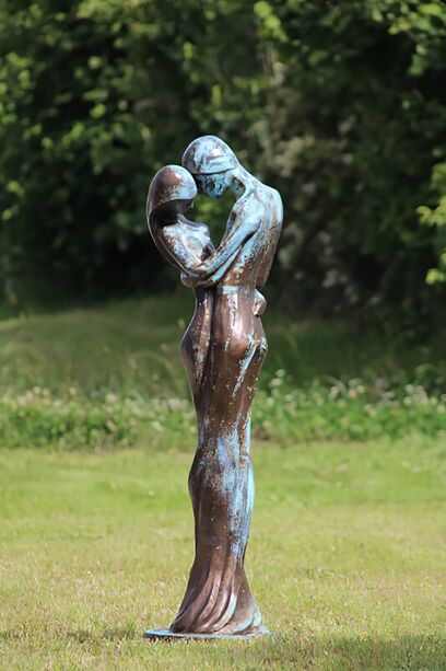 Edle Garten Skulptur aus Stein - Mann und Frau - Carissimi / Bronze