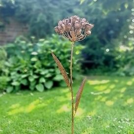 Schne Gartenblume aus Eisen als Deko - Flos Ferrum