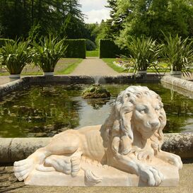 Garten Löwenskulptur aus Steinguss - Leonard