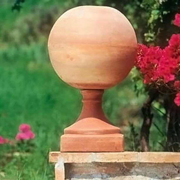 Klassische Pfeilerkugel mit Sockel - Terrakotta - Daddi / 45x31cm (HxDm)