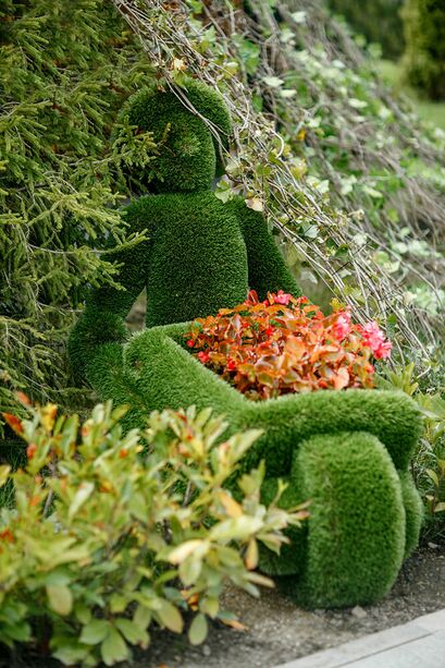 Gartenfigur Mann mit Schubkarre - Topiary - Kunststoff - Uesli