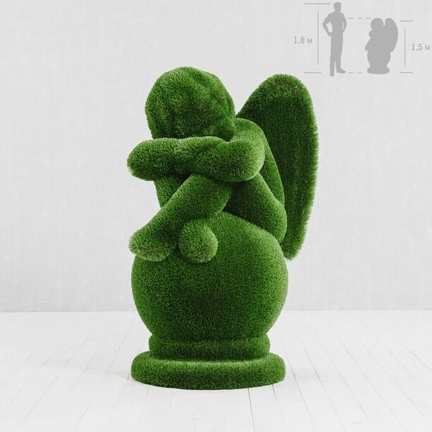 Gartenfigur Engel auf Kugel - Formschnitt aus Kunststoff - Zak