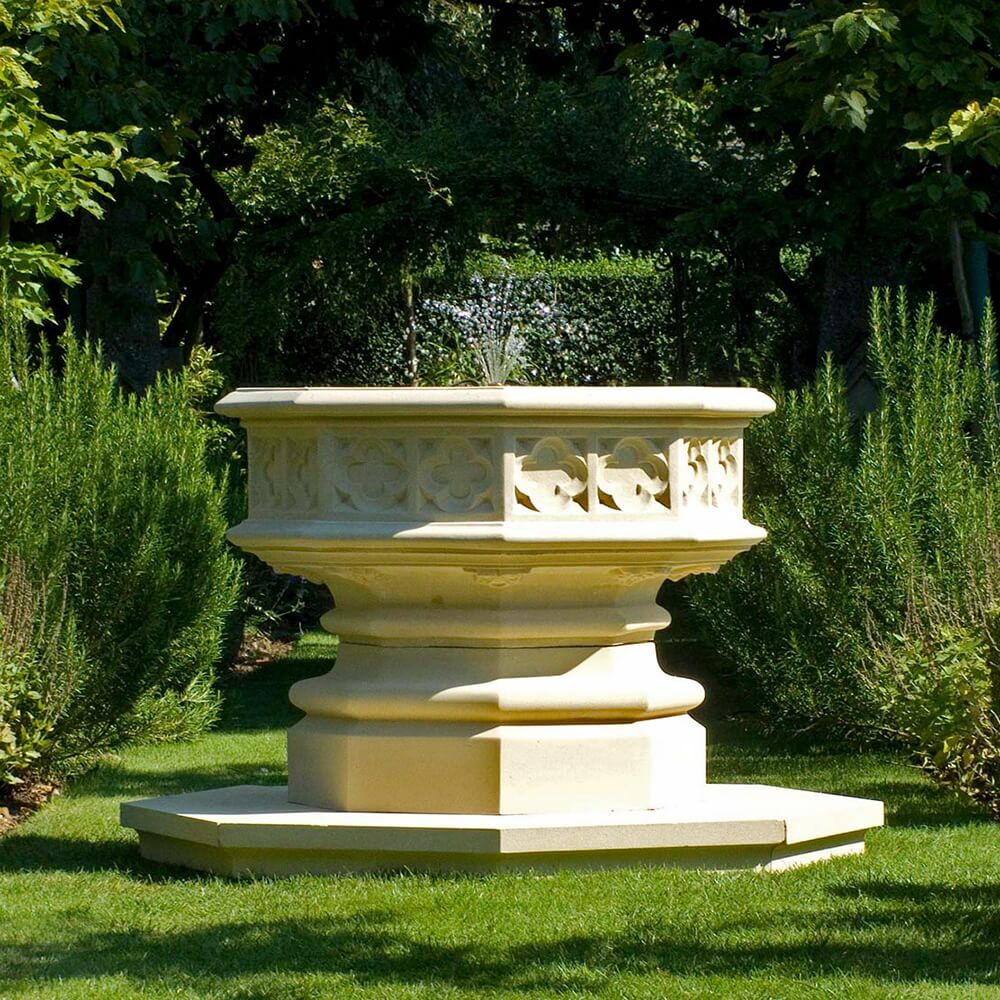 Runder Garten Springbrunnen aus Stein - Carnap Park / mit Basis / Terrakotta