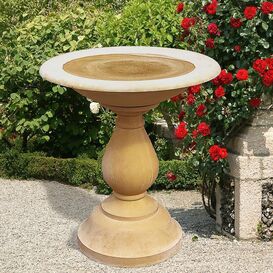 Vogeltr�nke mit Stein S�ule - Dartmoor Park