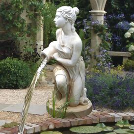 Skulptur Frau mit Krug Wasserspeier - Nympha