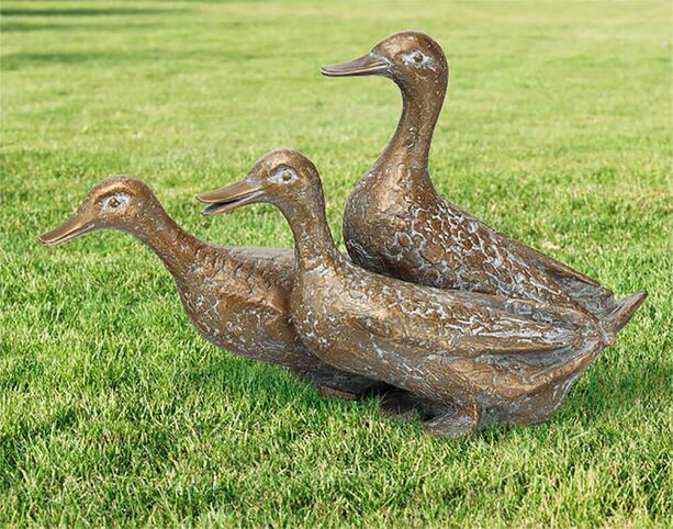 Vogelskulptur aus 3 Enten - patinierte Bronze - Entengruppe
