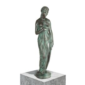 Bronze Frau-Aktskulptur mit grner Patina - Nach dem Bade