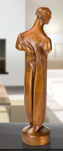 Moderne Bronzeskulptur eines Mannes limitiert - Jngling im Wind
