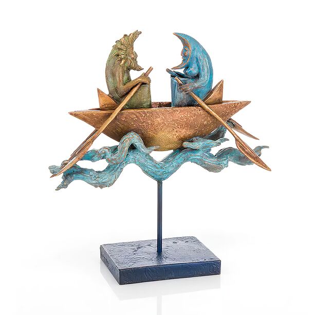 Sonne und Mond im Boot als limitierte Bronzeskulptur - The sun and moon go boating