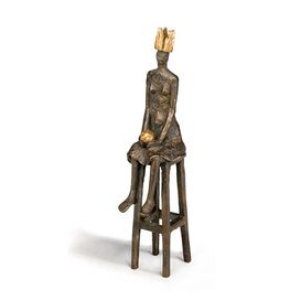 Knigin sitzt auf Hocker - Bronzeskulptur mit Goldkrone -...