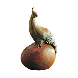 Kleine Bronze Vogelfigur mit Rostpatina - Fasan auf Ei
