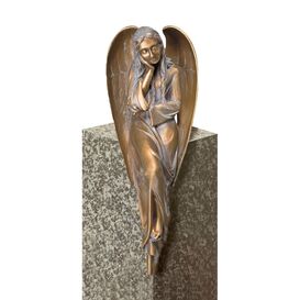 Sitzender Bronzeengel aus Traditionshandwerk - Angelo...