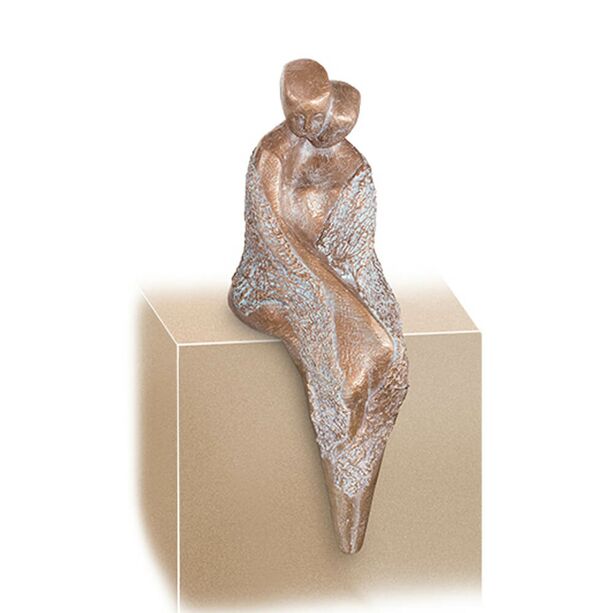 Sitzendes Prchen aus Bronze - kleine Dekofigur - Sculptura Duobas