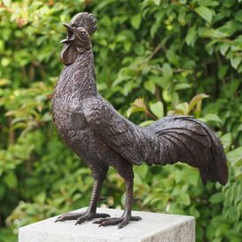 Krhender Hahn aus Bronze in Lebengre  - Hahn Erbert