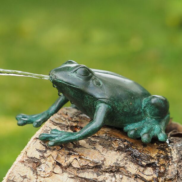 Sitzender Bronzefrosch grün als Wasserspeier