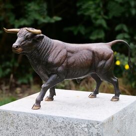 Kleine Deko Tierfigur stehender Stier aus Bronze - Stier...