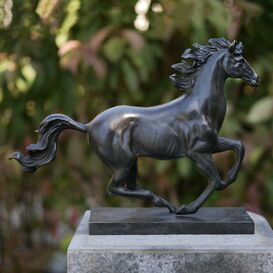 Galoppierendes Pferd als Bronze Tierfigur - Ramiro