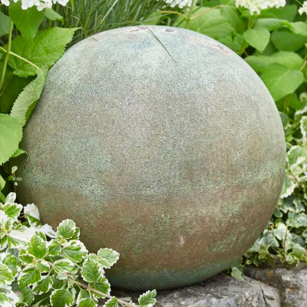 Gartendeko Kugel aus einem Ton-Sand-Gemisch - antik grn - Kadeno
