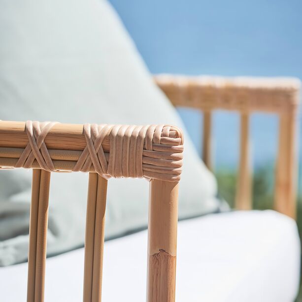 Wetterfester Lounge Stuhl in natürlichen Braun mit Kissen - Loungechair Caya