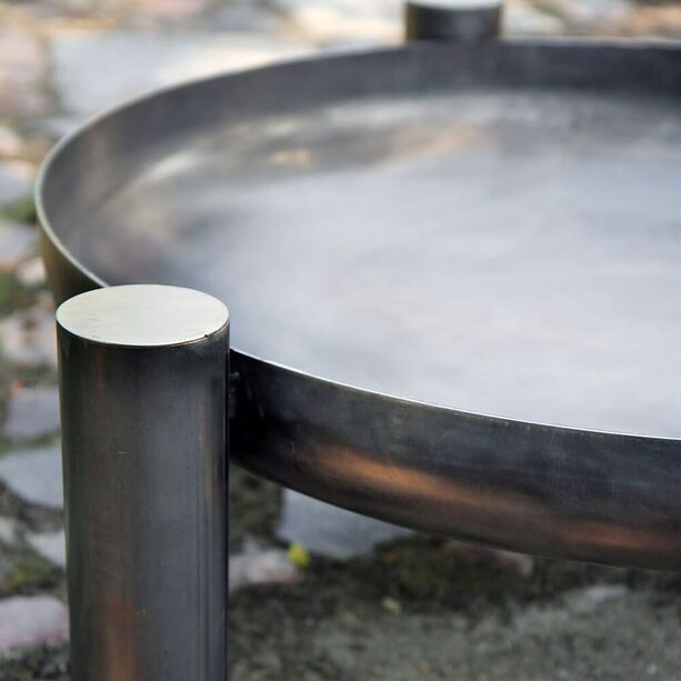 Stahl Feuerschale mit zylinderförmigen Beinen - für Garten und Terrasse - Ogan Feuerschale