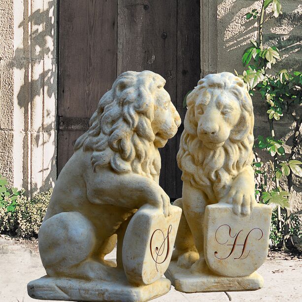 Löwen Steinfiguren mit Schild - Sam & Rima
