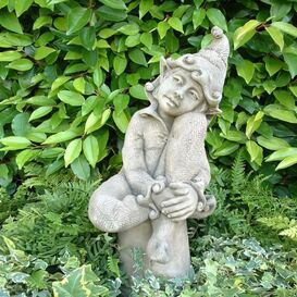Kleine Elfenfigur Jenny Gartenfigur aus Steinguss