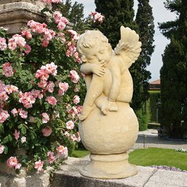 Garten Engel Skulptur mit Kugel - Amor