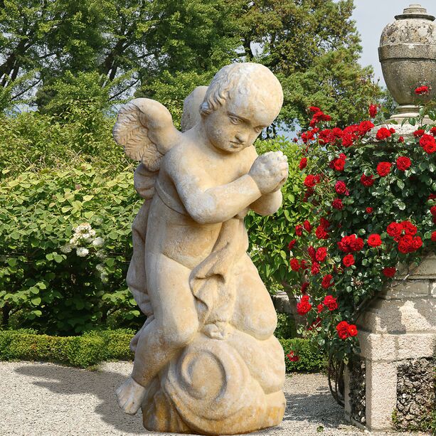 Gartenskulptur mit Engel - Rafael