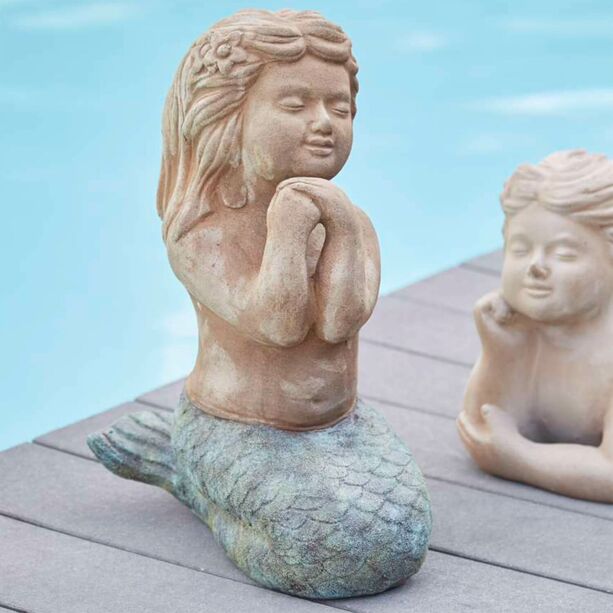 Meerjungfrau Figur aus Keramik - Terrakotta mit farbiger Teilglasur - Sitzend - Venesa
