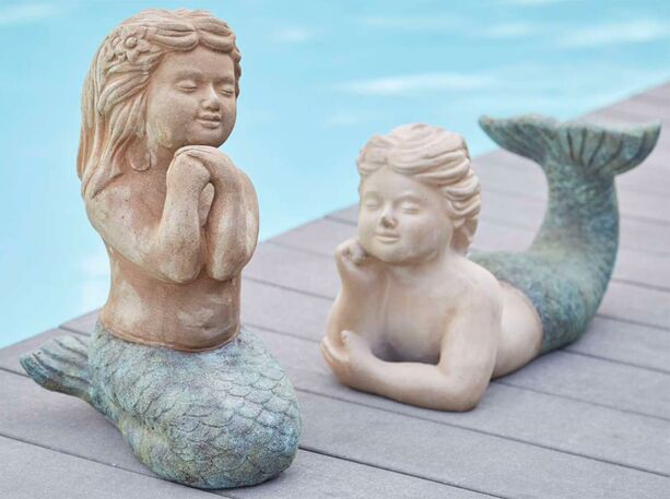 Meerjungfrau Figur aus Keramik - Terrakotta mit farbiger Teilglasur - Liegend - Ulana