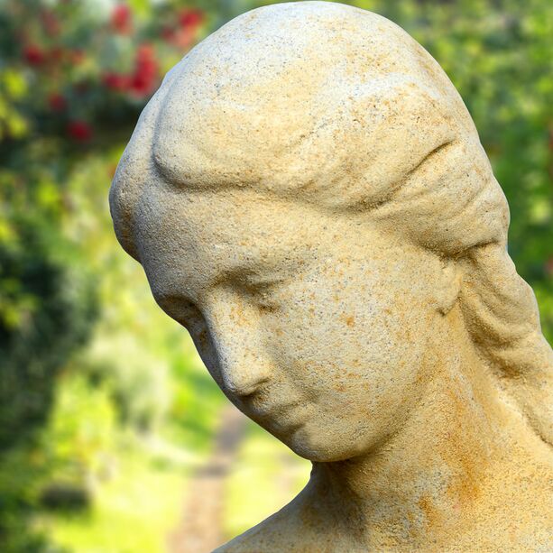 Garten Skulptur sitzende Frau - Arielle / Sand