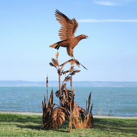 Groe Gartenskulptur aus Metall - Adler auf Schilf - Areola