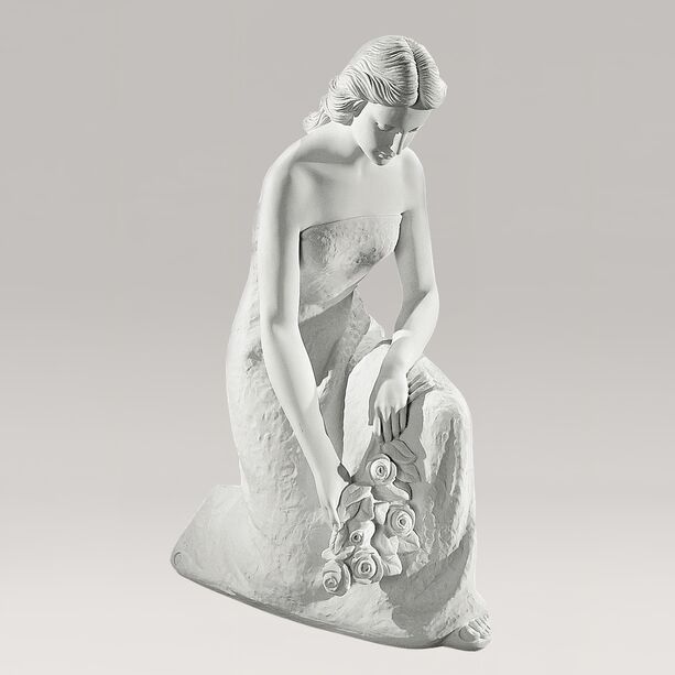 Kniende Himmelskönigin mit Rosen - Weißer Marmorguss - Madonna Floridis