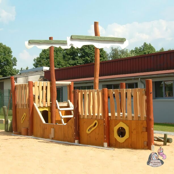 Holzschiff zum Klettern fr den Kinderspielplatz mit Fenstern - Spielschiff Nina