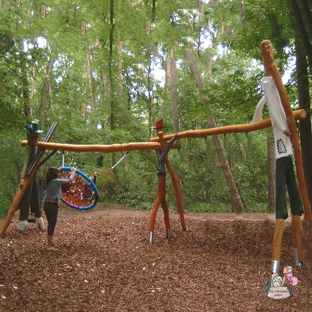 Fantasievolle Schaukelanlage aus Holz mit drei Ruberfiguren - Ruberschaukel