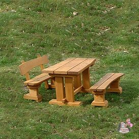 Sitzgruppe aus Holz f�r Kinder - Gartentisch und B�nke - Sitzgarnitur Little Lancelot / Douglasie