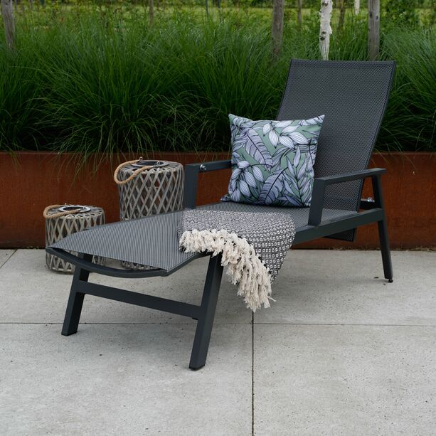 Schwarz-graue Gartenliege aus Alu mit einer Textylenbespannung - Liege Prano
