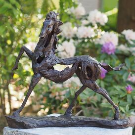 Abstrakte Pferdeskulptur für draußen aus Bronzeguss - Faremo