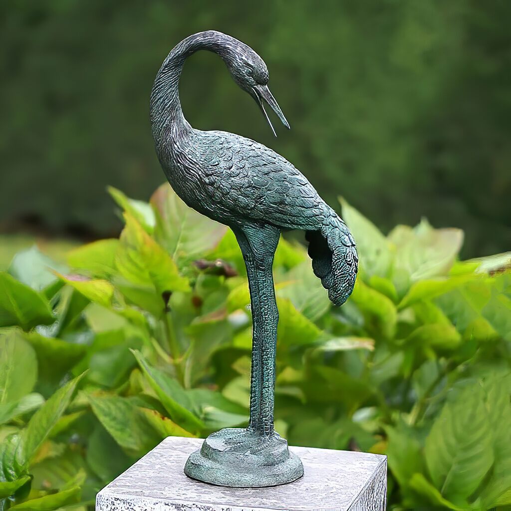Bronzeskulptur kleiner Kranich Vogelfigur aus Bronze Gartendekoration 