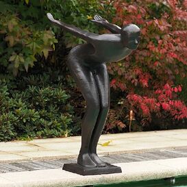 Moderne Bronzeskulptur in Wasser-Springerpose -...