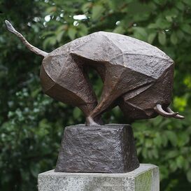Moderne Stierskulptur aus Bronze - Stier im eckigen...