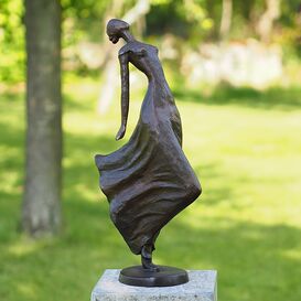 Stilvolle Bronze Frauenstatue fr den Garten im Kleid -...