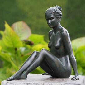 Sitzende Akt Frauenstatue als Gartendeko aus Bronzeguss -...
